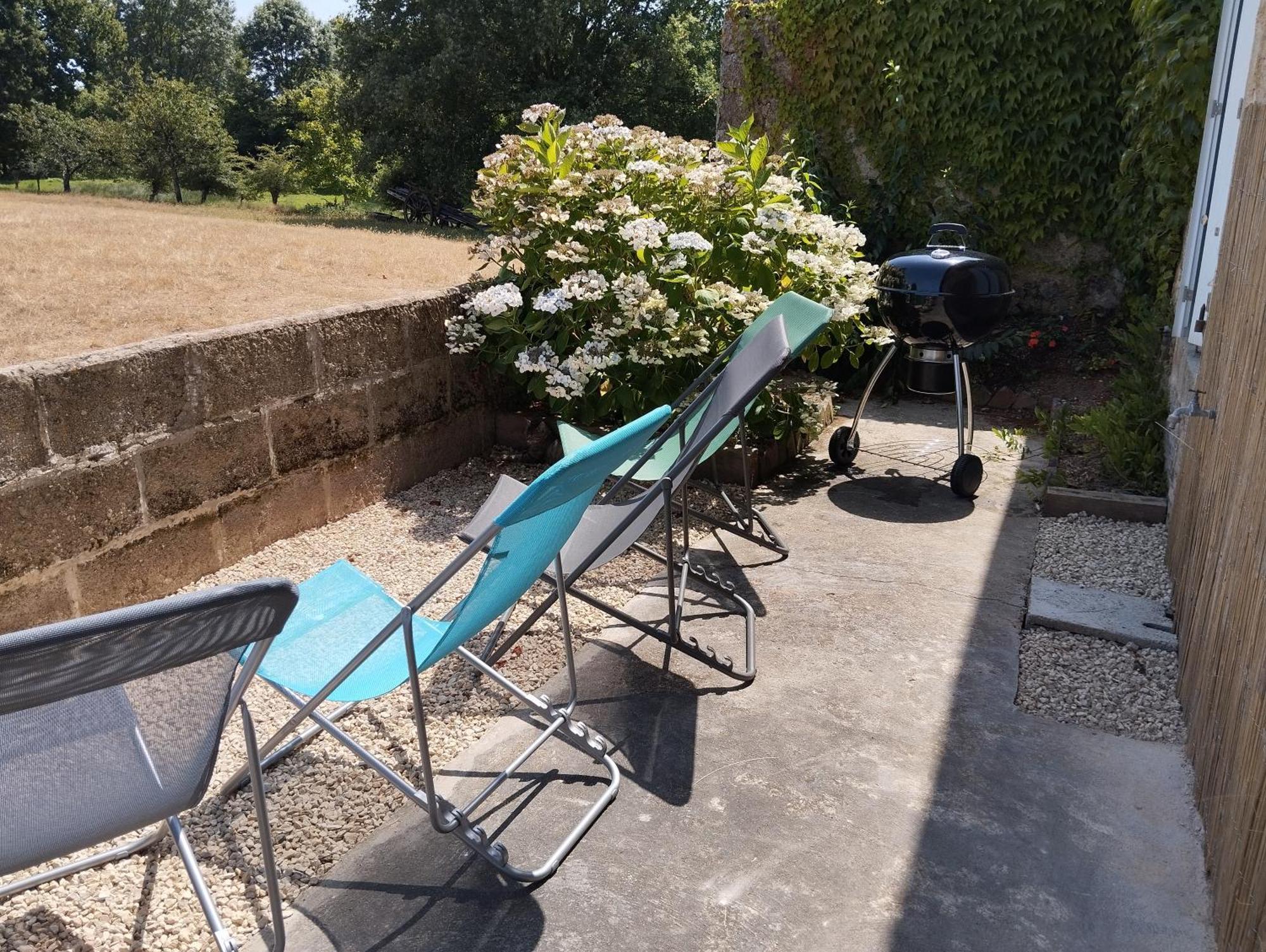 Maison Au Calme Avec Vue Etang Clesse  Exterior foto